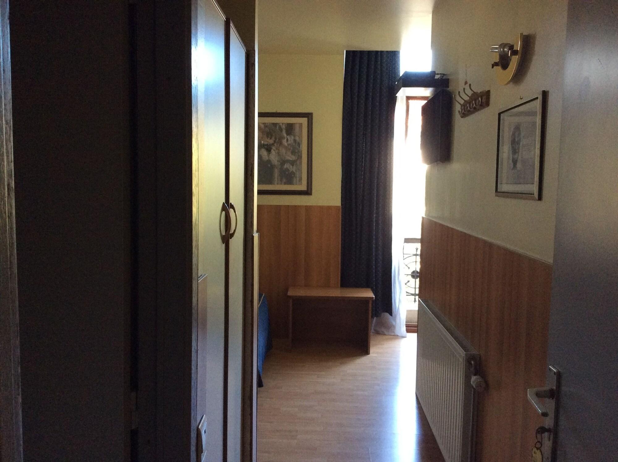 Hotel Aristote Brussel Buitenkant foto