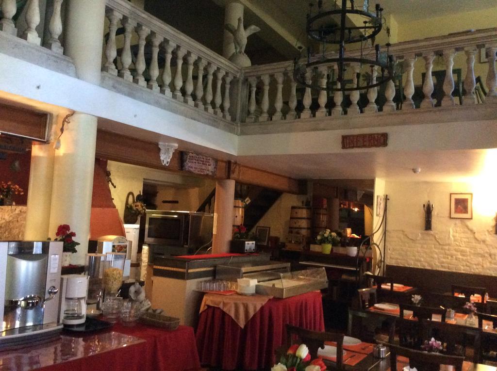 Hotel Aristote Brussel Buitenkant foto