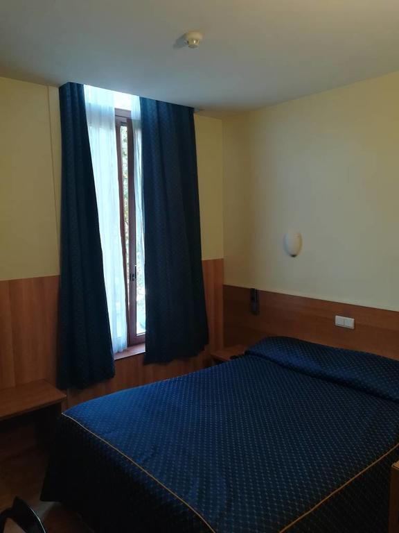 Hotel Aristote Brussel Buitenkant foto